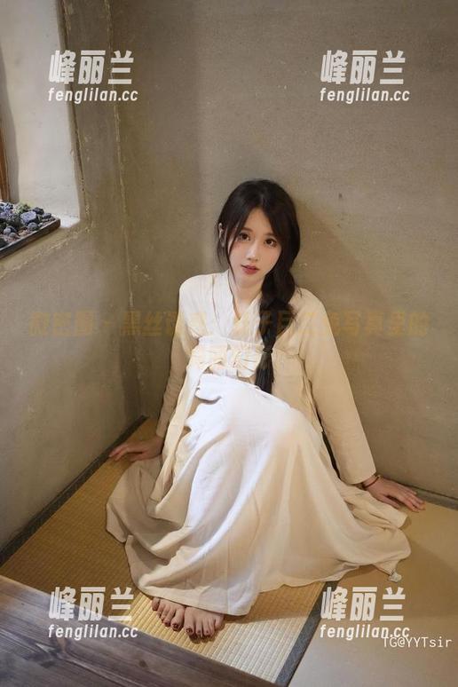 微密圈 - 黑丝诱惑：轩子巨二兔写真里的绮丽幻影