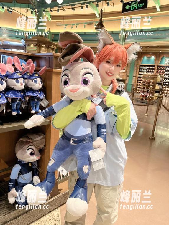 当闪月半遇上旅拍：一套cos，谁能拒绝这份暧昧的魅力？