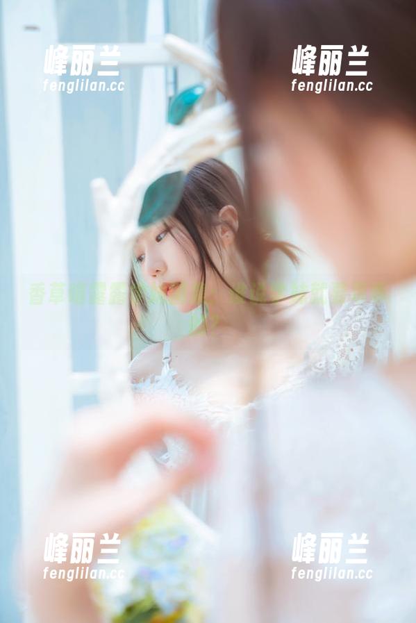 香草喵露露学妹图集：谁说学妹就要乖乖的？