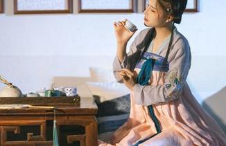 兔女郎附身，鹿八岁baby的美图让人忍不住多看几眼！